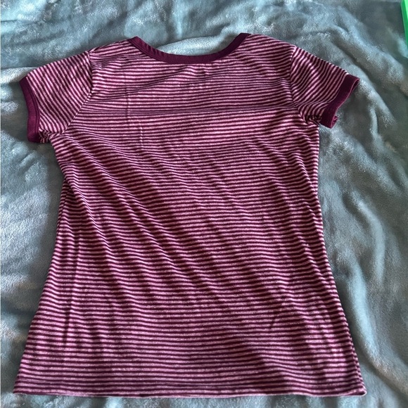 2 Womens Short Sleeve Shirts. Medium. Banana Republic and Arizona - Picture 7 of 11